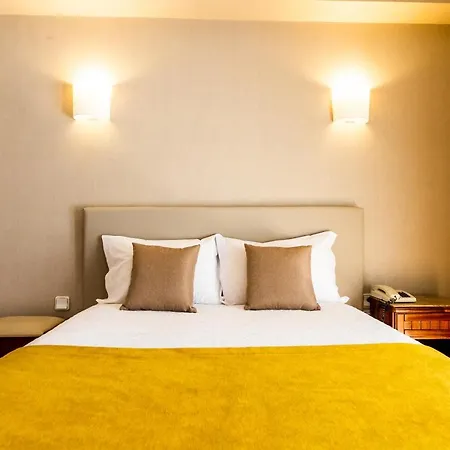 Dona Amelia By Ridan